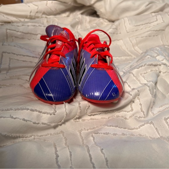 Messi adidas cleats youth 12 - Picture 2 of 6
